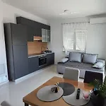Family-friendly With Swimming Pool Sveti Filip I Jakov, Biograd - 20967 Apartman