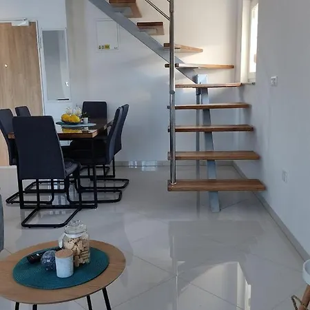 דירה Family-friendly With Swimming Pool Sveti Filip I Jakov, Biograd - 20967