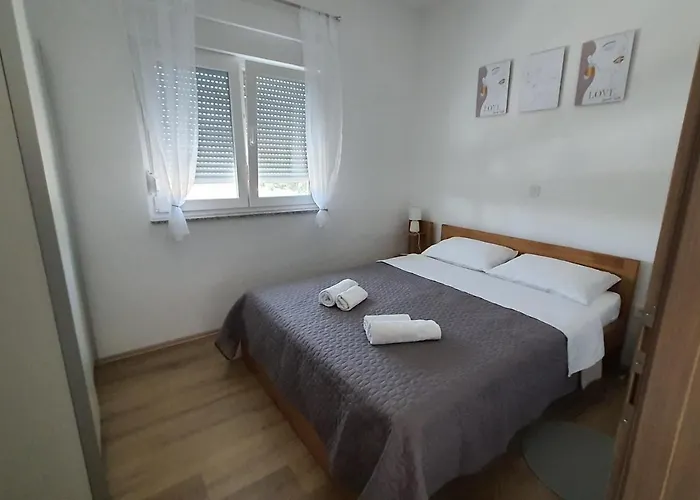 Family-friendly With Swimming Pool Sveti Filip I Jakov, Biograd - 20967 *