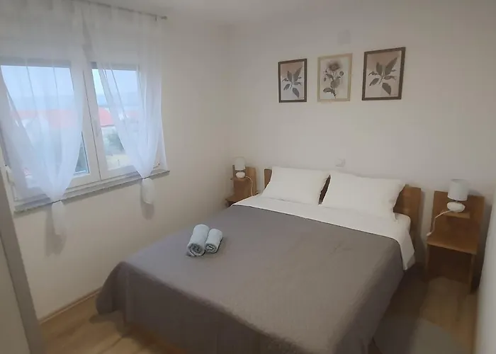 Family-friendly With Swimming Pool Sveti Filip I Jakov, Biograd - 20967 Апартаменты *