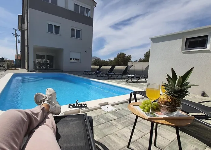 Family-friendly With Swimming Pool Sveti Filip I Jakov, Biograd - 20967 Апартаменты *